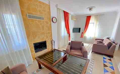 Cozy three bedroom villa on the outskirts of Bellapais with communal pool