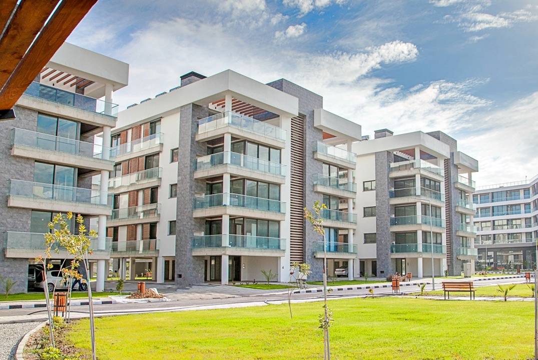 Modern apartments of different layouts in a modern complex in Lefkosa
