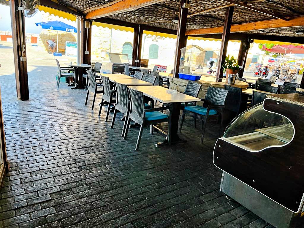 Restaurant in the old port of Kyrenia for sale.