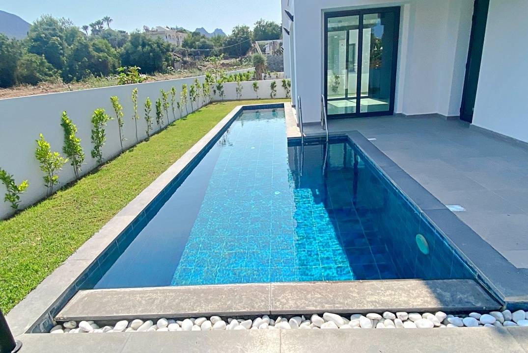 Detached villa with pool in Ozankoy - ready to move in!