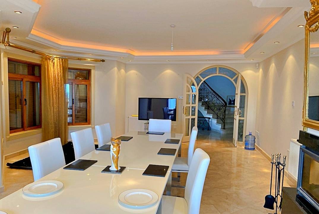 Unique villa in Bellapais, 360 degree panoramas, luxury in four levels!