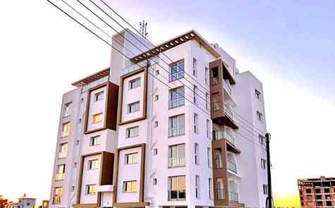Apartments near shopping center in Famagusta