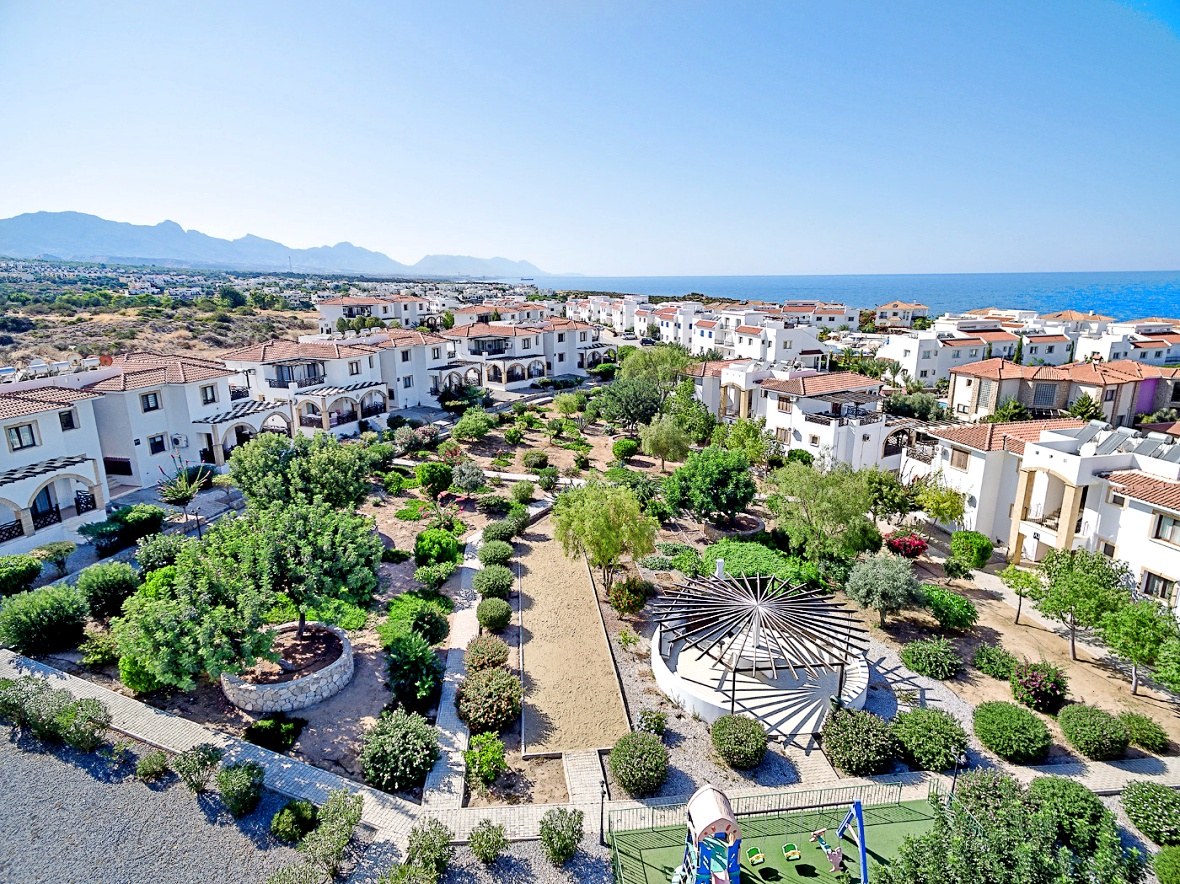 Luxury penthouse on the beach in Esentepe, for sale with furniture