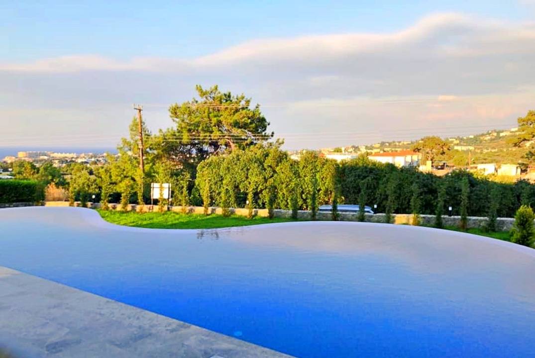 Luxury Villa in Edremid, modern design, "smart home".