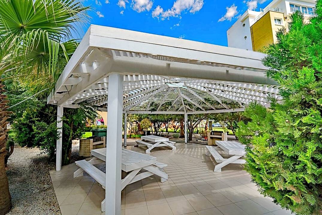 3 room apartments in a complex 600 meters from the sandy beach on the fourth+  floor