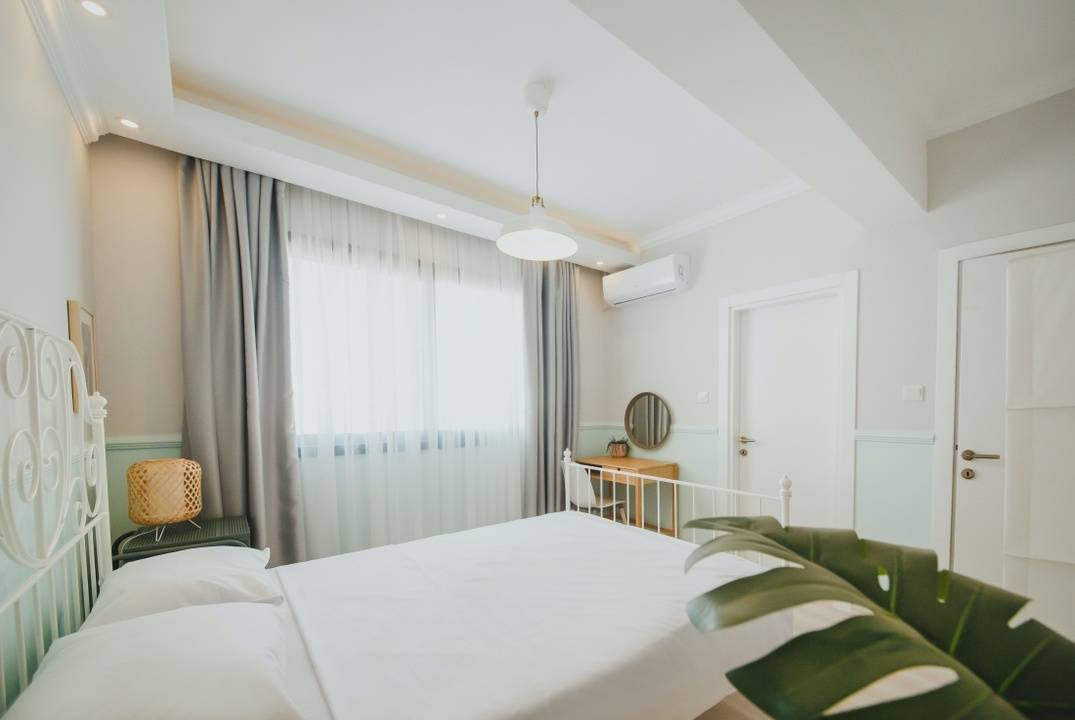 3 room apartments in a complex 600 meters from the sandy beach on the fourth+  floor