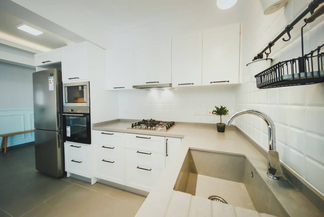 3 room apartments in a complex 600 meters from the sandy beach on the fourth+  floor
