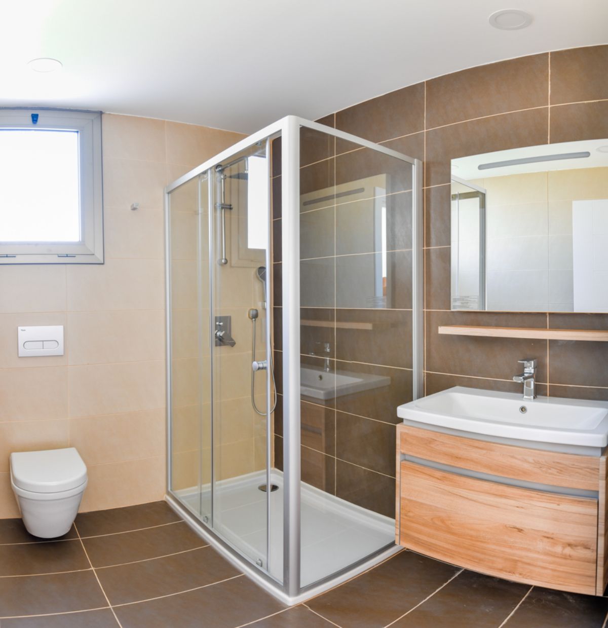 Luxury penthouse duplex in Kyrenia, completed, title deeds ready- possible credit