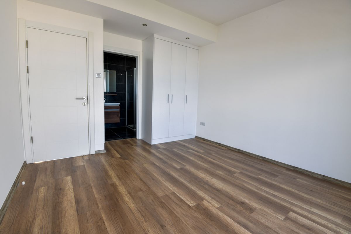 Luxury penthouse duplex in Kyrenia, completed, title deeds ready- possible credit