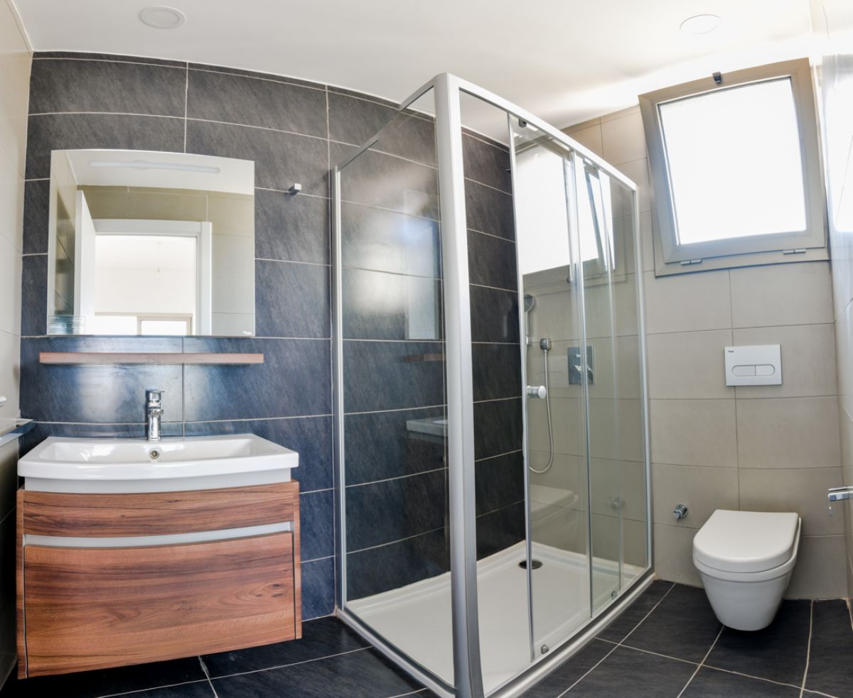 Luxury penthouse duplex in Kyrenia, completed, title deeds ready- possible credit