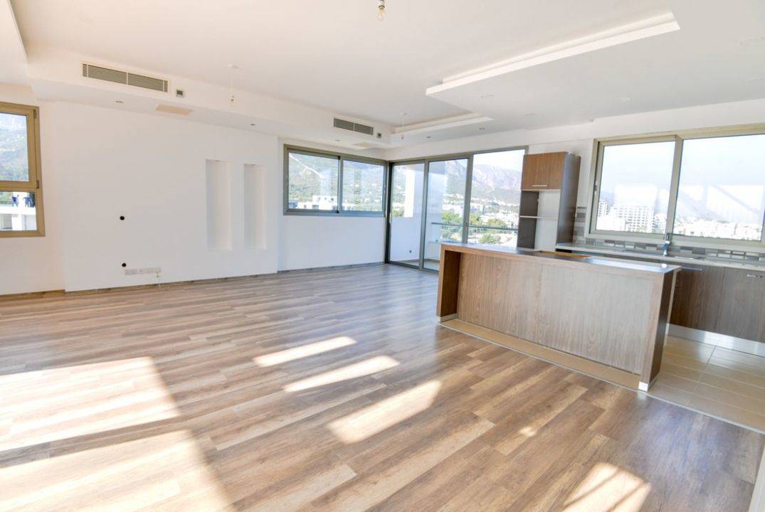 Luxury penthouse duplex in Kyrenia, completed, title