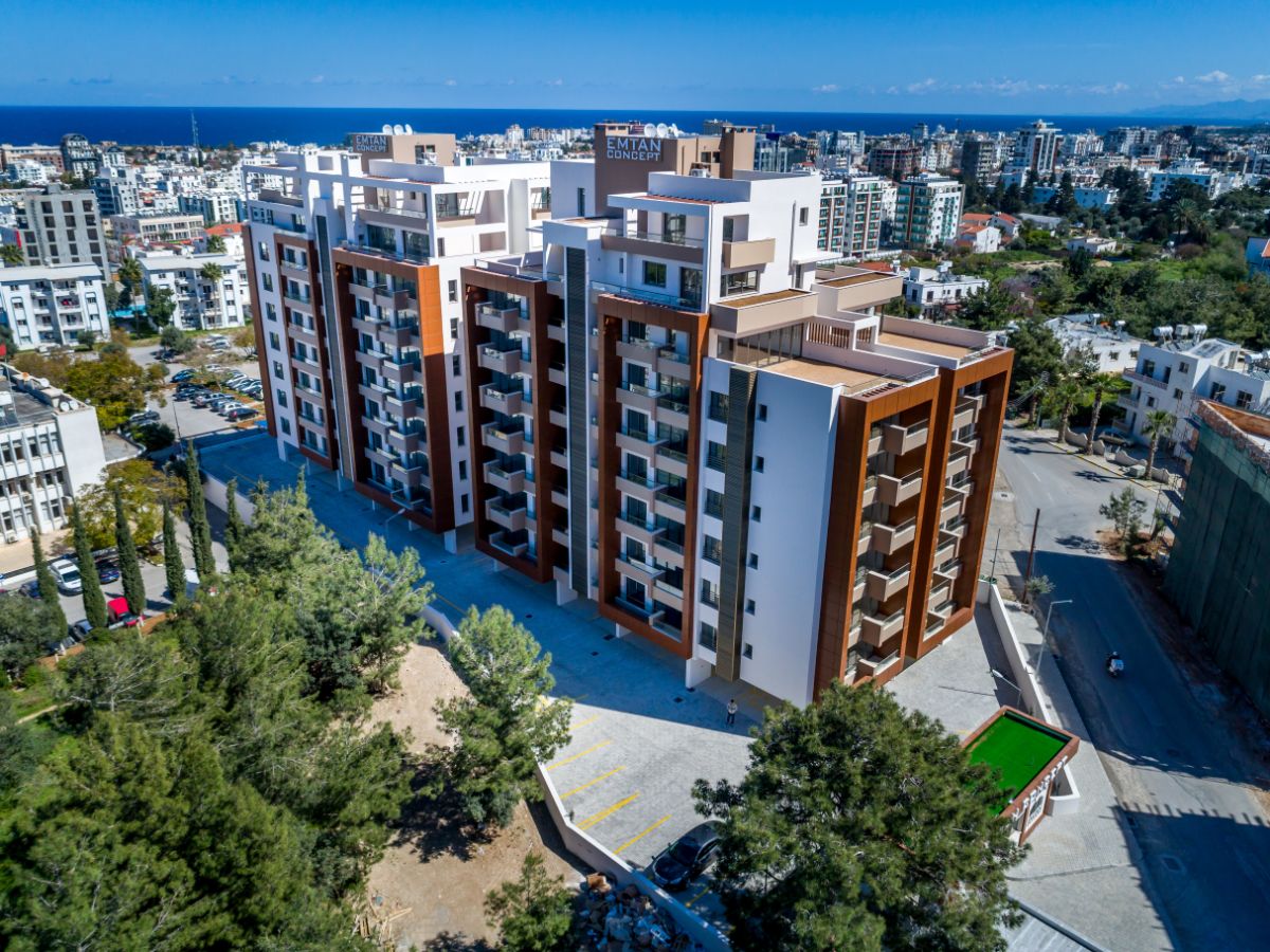 Luxury penthouse duplex in Kyrenia, completed, title deeds ready- possible credit