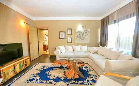 Luxury villa in Chatalka, 4 bedrooms, Turkish titles