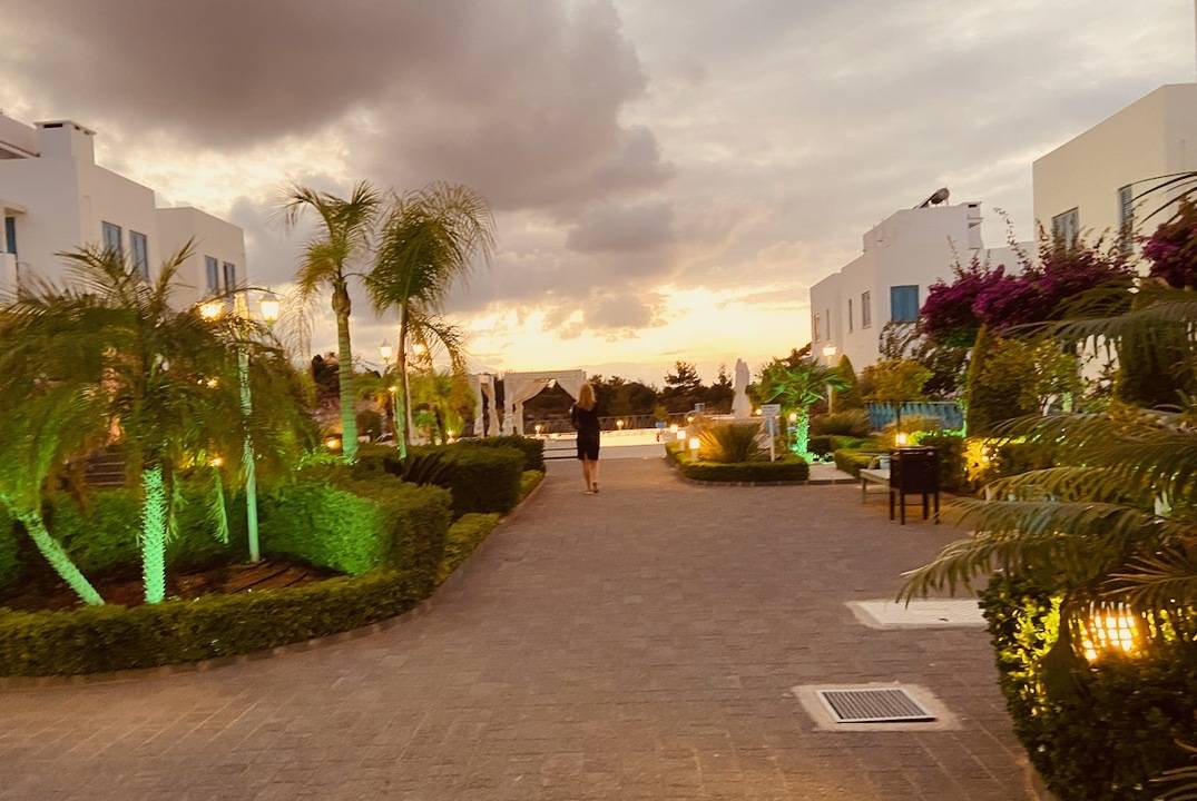Luxurious 3 bedroom apartments in the complex, unbeatable views!