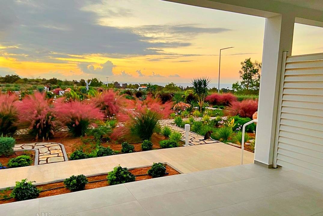 Luxurious 3 bedroom apartments in the complex, unbeatable views!