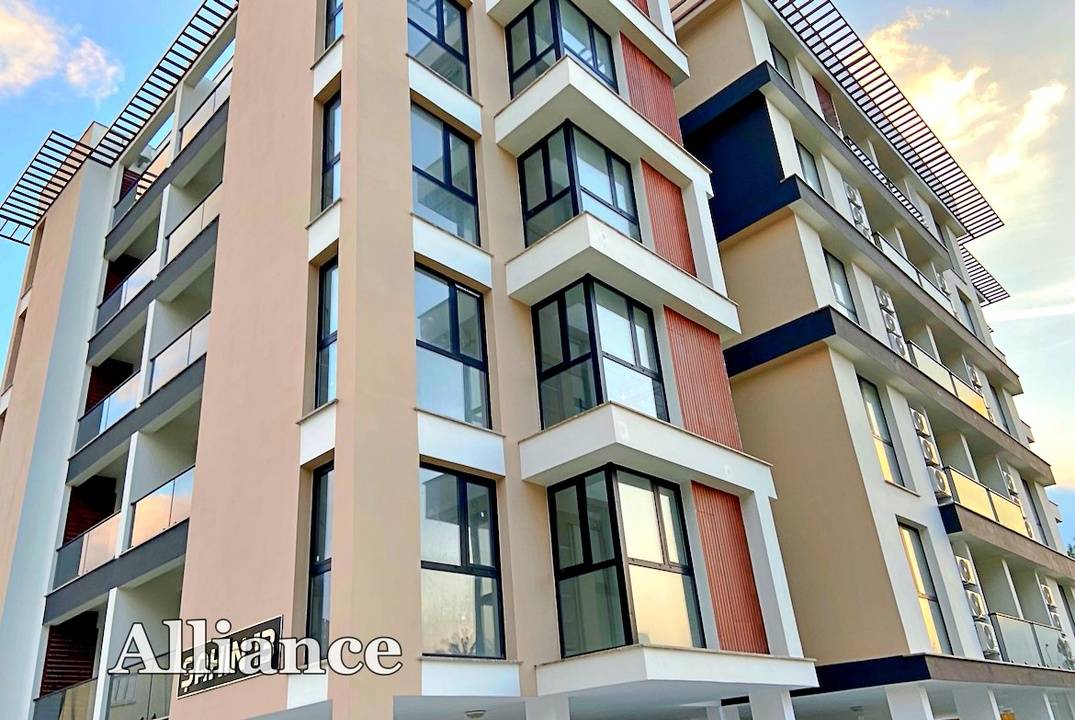 2+1 apartments in the modern complex in Girne