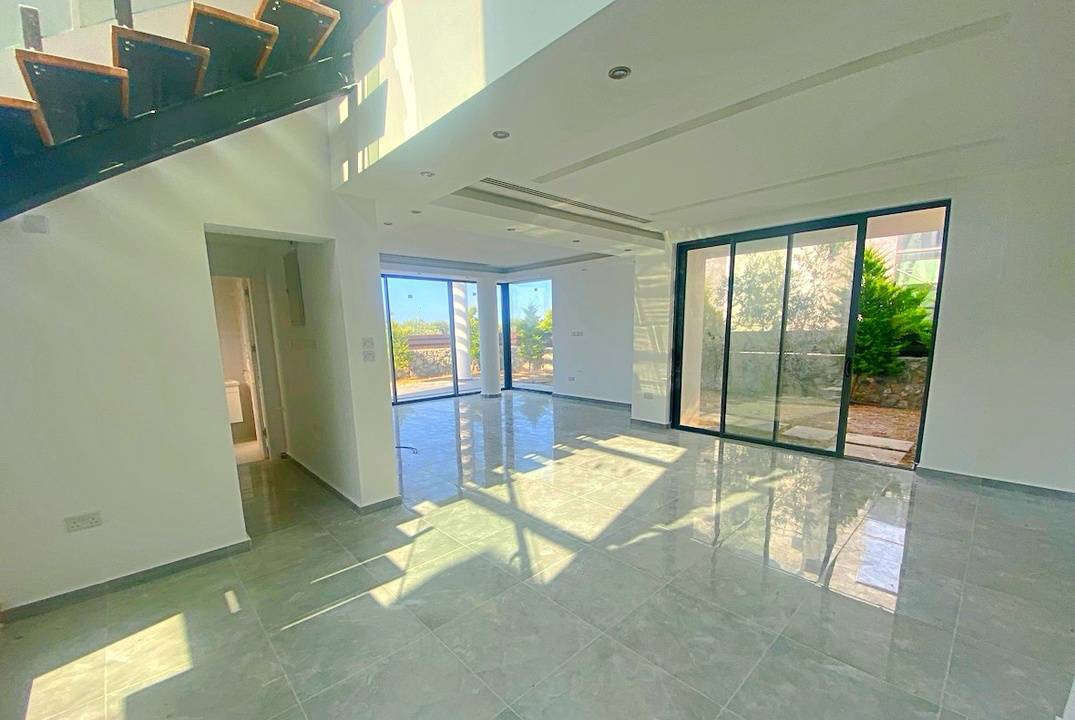 Modern villa with pool in Ozankoy, excellent quality and location, sold furnished