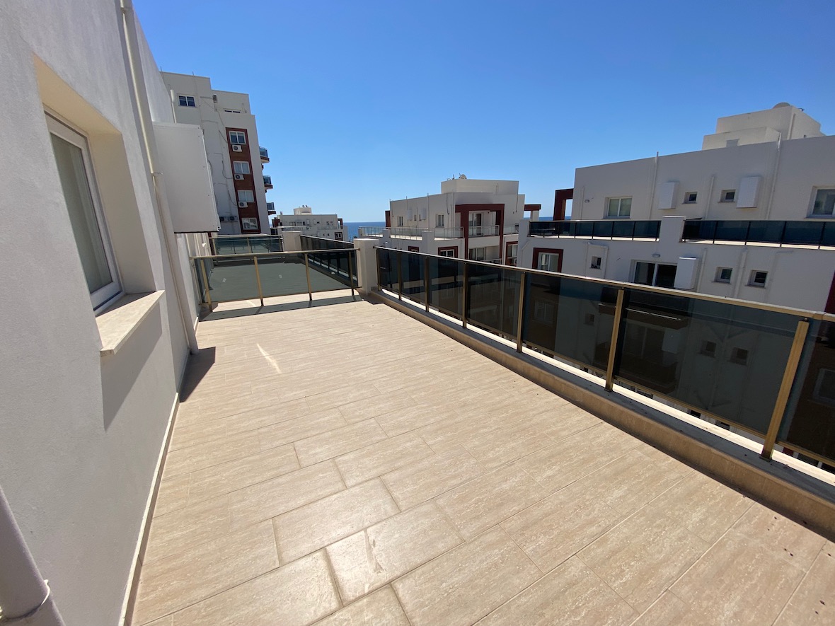 One bedroom penthouse - sea view always with you!