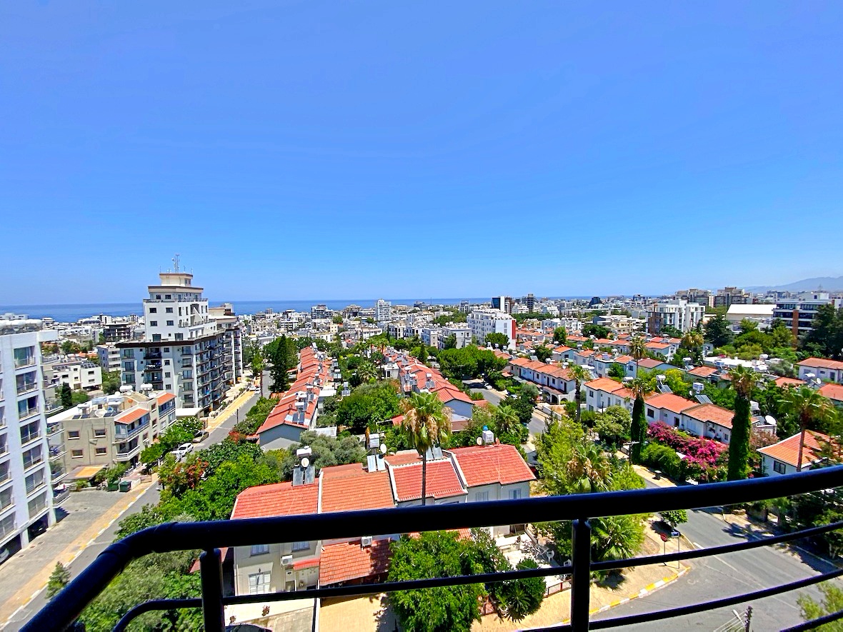 Two-room apartments in the center of Kyrenia - choose your view from the window