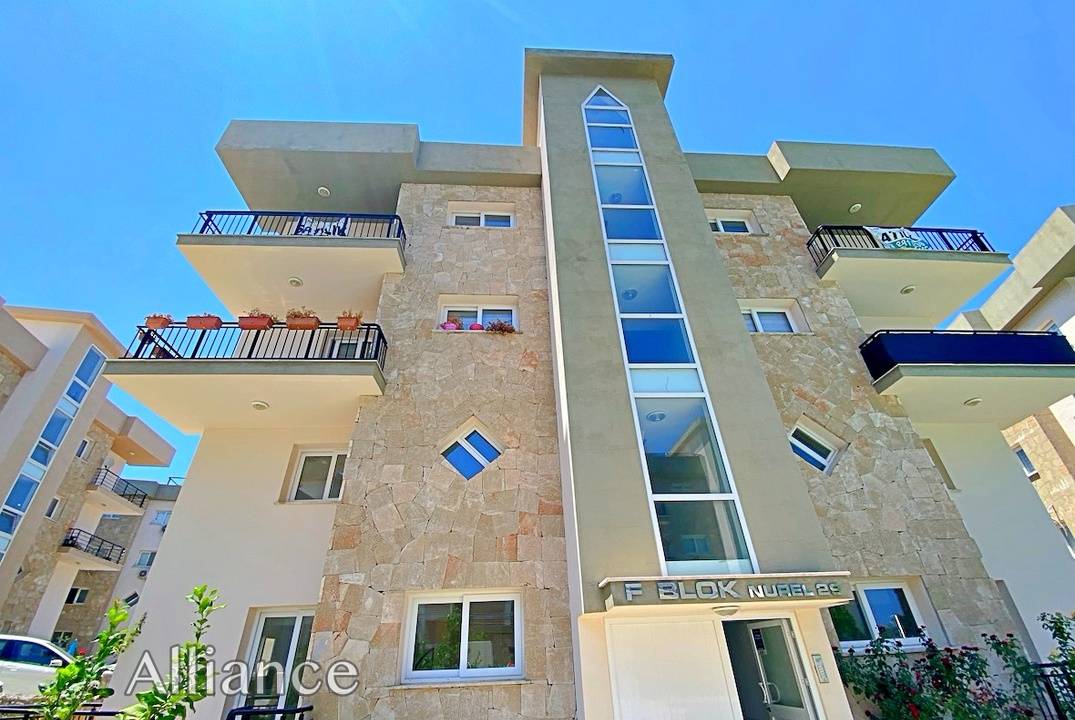 Three bedroom apartments in f Alsanjak, beach, infrastructure nearby