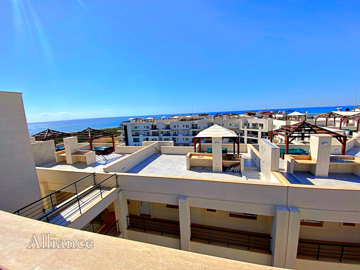 Penthouse with perfect sea view