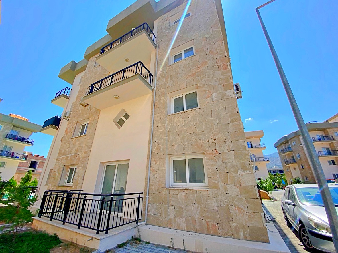 Resale apartment in Alsancak, ready for immediate occupancy