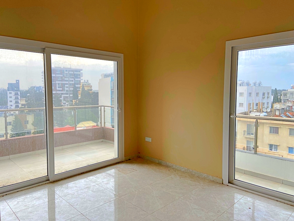 Spacious duplex in the center of Famagusta