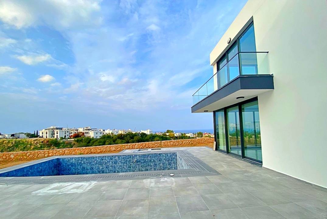 Exclusive villas with pool in Catalkoy, great views