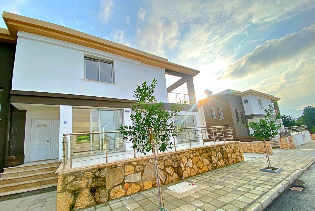 The villa is located in a carefully chosen location in the settlement of Chtalkoy.