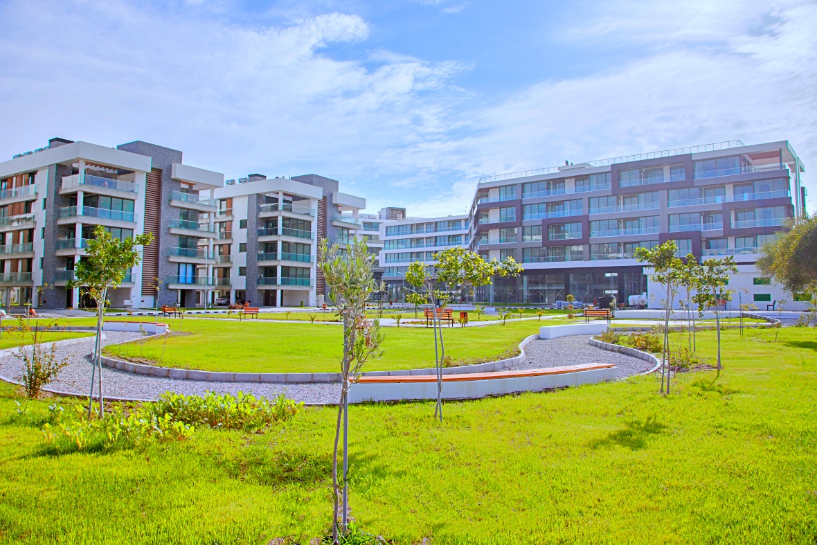 Modern apartments of different layouts in a modern complex in Lefkosa