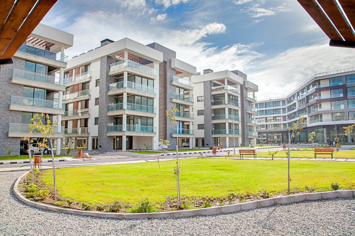 Modern apartments of different layouts in a modern complex in Lefkosa