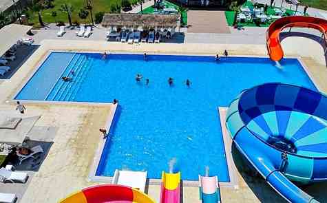 Studio apartments in beautiful complex in 300 meters from sandy beach 