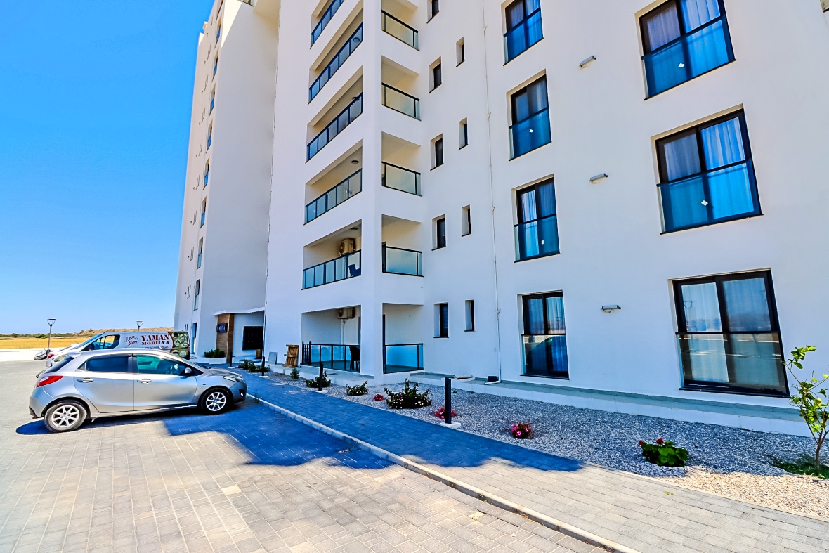 Studio apartments in beautiful complex in 300 meters from sandy beach 