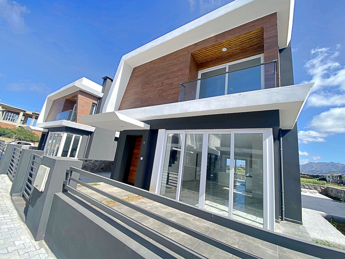 Villa on the coast - modern design!