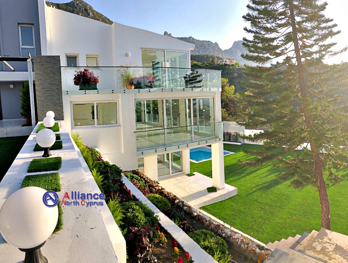 A unique villa in the upper part of the city of Kyrenia