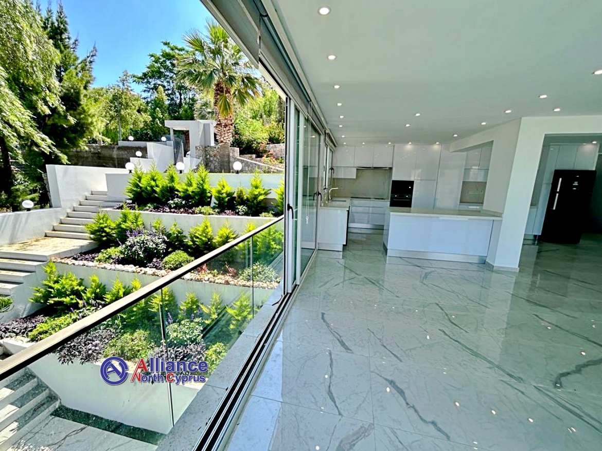 A unique villa in the upper part of the city of Kyrenia