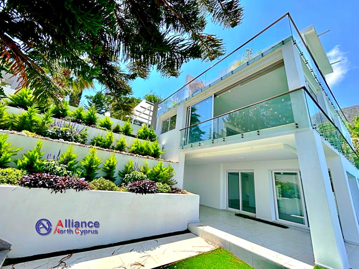 A unique villa in the upper part of the city of Kyrenia