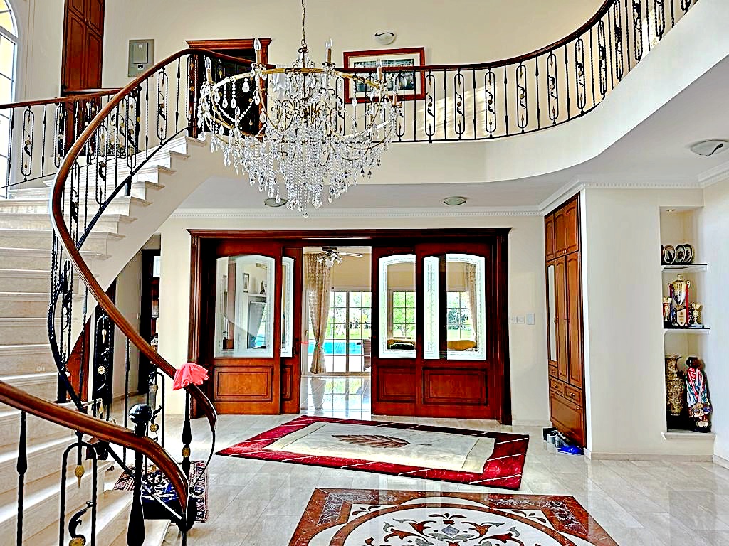 Luxury villa in Lefkosa, Kaymakli