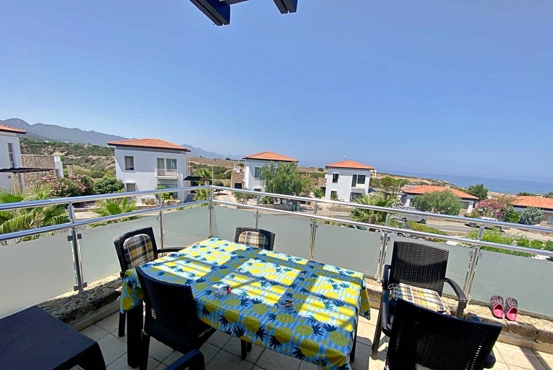 Luxury penthouse by the sea in a gated complex in Tatlisu
