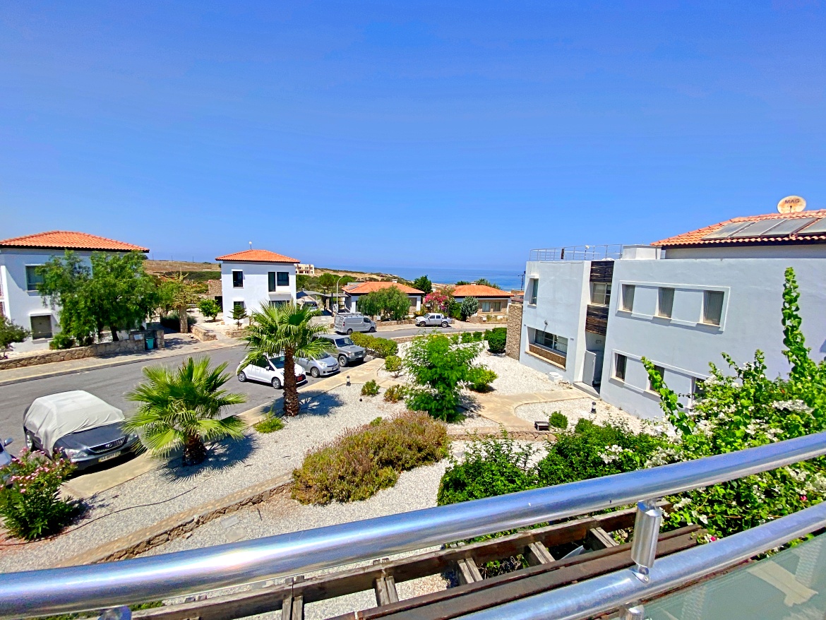 Luxury penthouse by the sea in a gated complex in Tatlisu