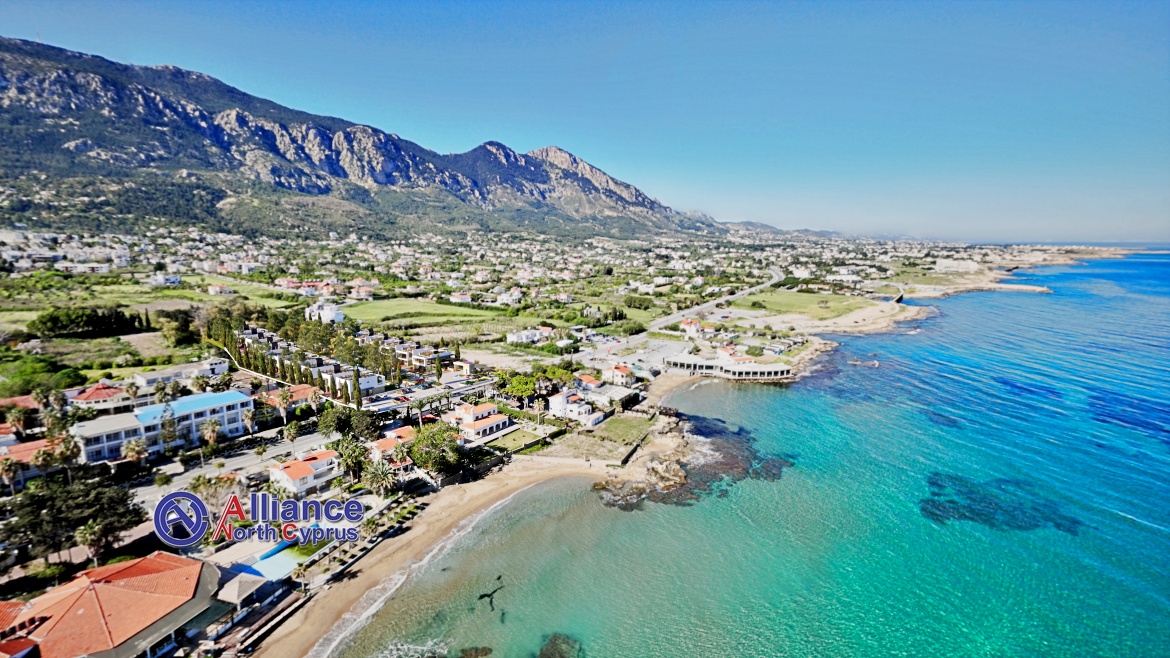 Unique villas on the seafront - all infrastructure nearby!