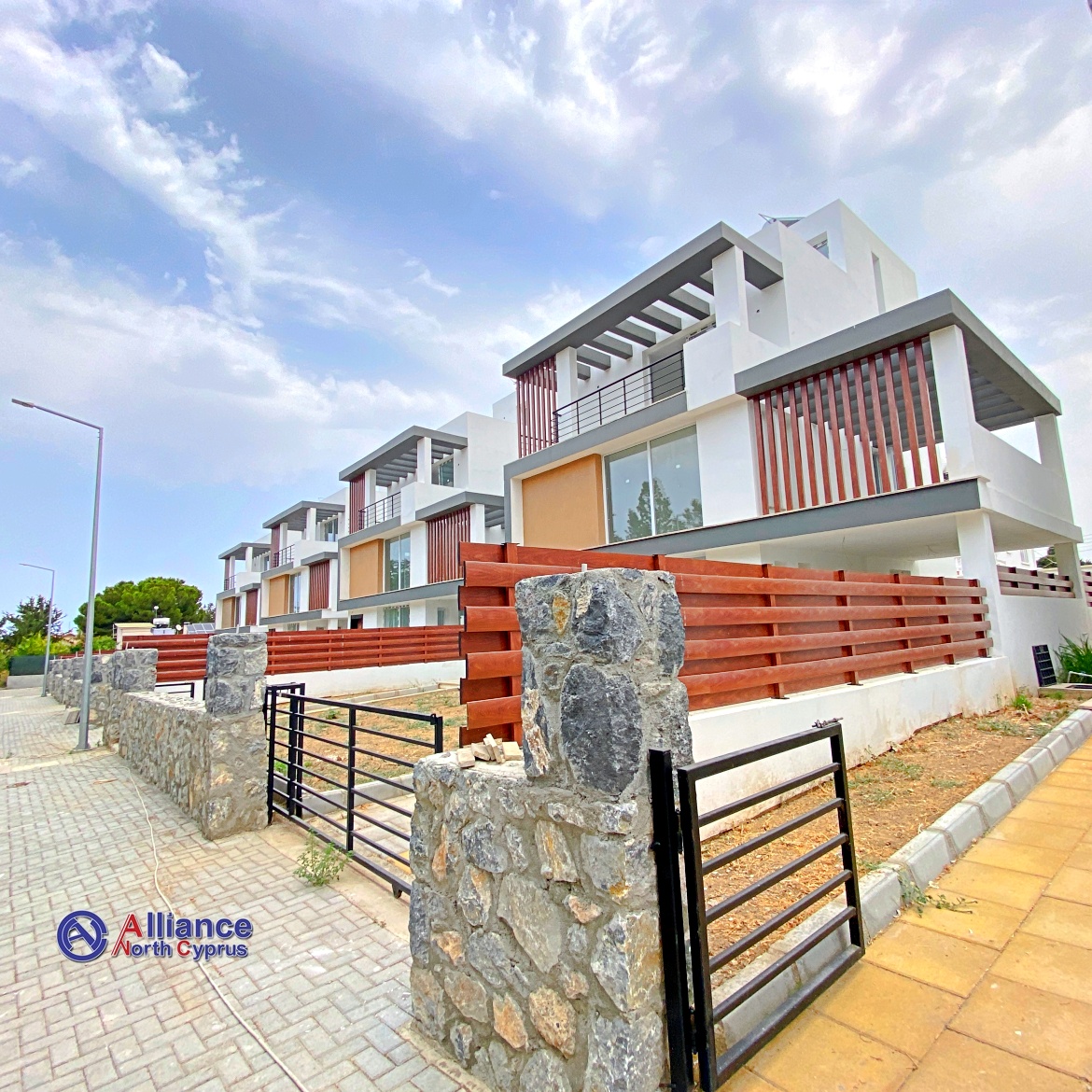 Villas in Karaoglanoglu, exclusive location!