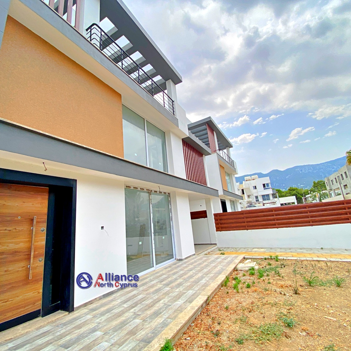 Villas in Karaoglanoglu, exclusive location!