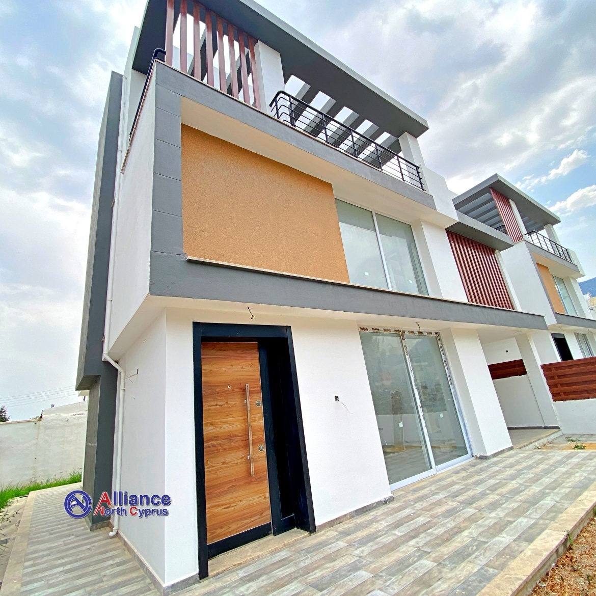 Villas in Karaoglanoglu, exclusive location!