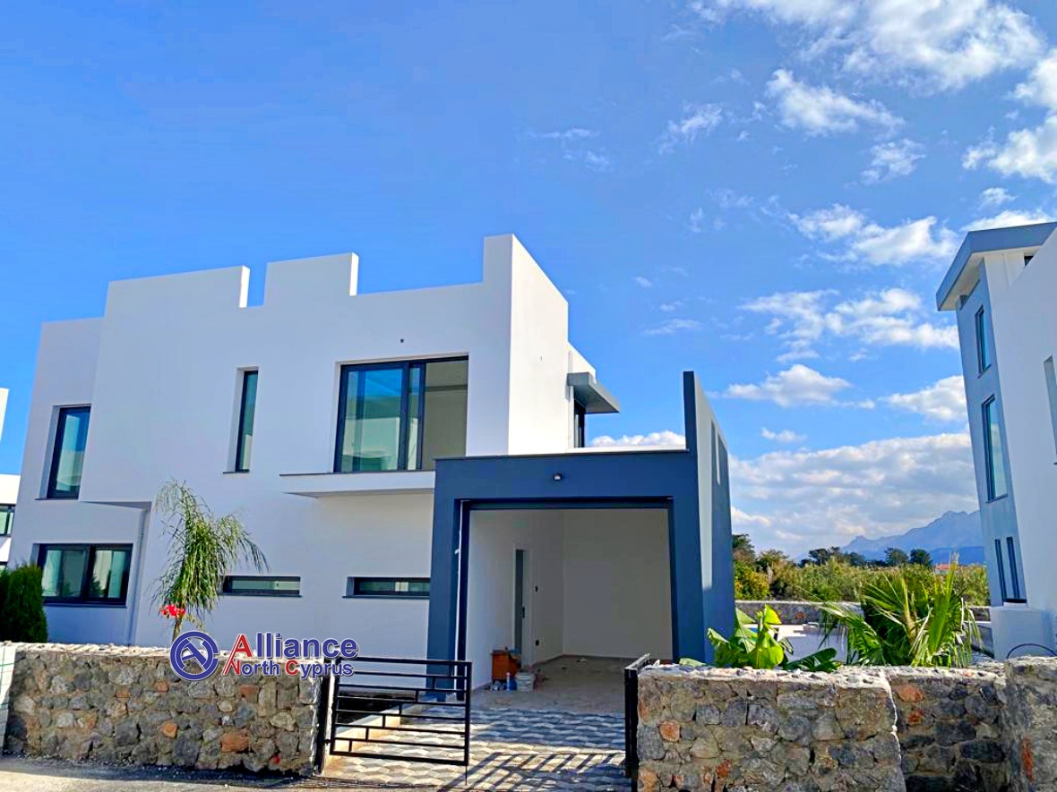 Three bedroom villas on the coast in Karsiyaka