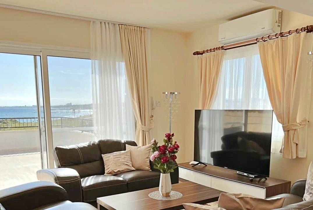 3+1 apartment in a complex on the sea in Bogaz, Iskele
