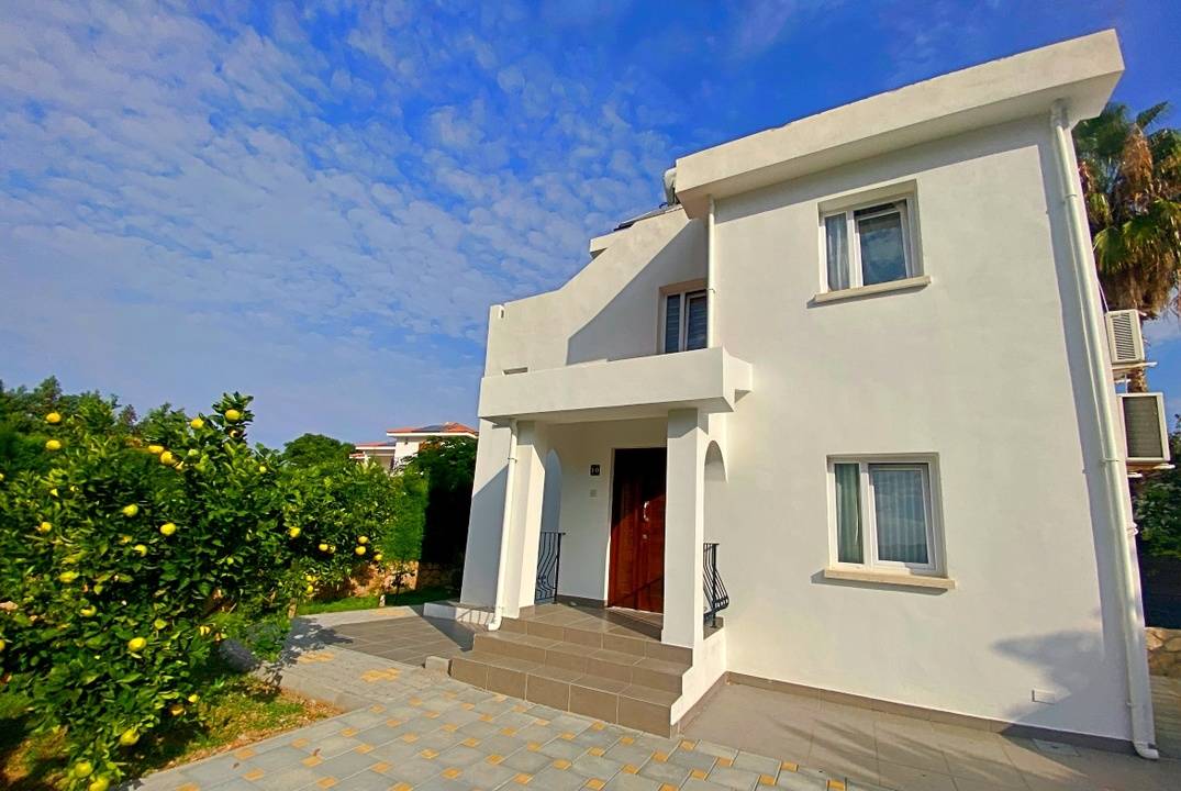 Villa with 3+1 with communal pool and garden in Ozankoy for rent