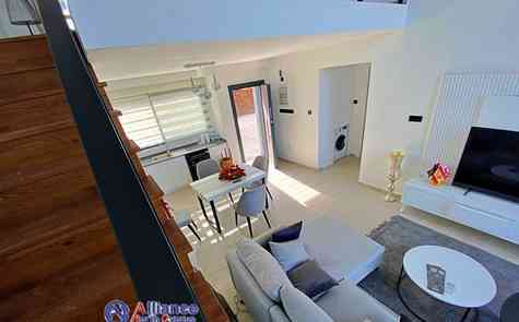 Luxury 2+1 apartment in a complex on the sea in Esentepe