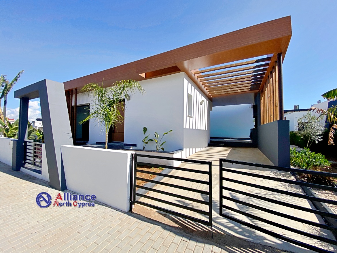 A one-story modern design bungalow with three bedrooms is waiting for its owners!