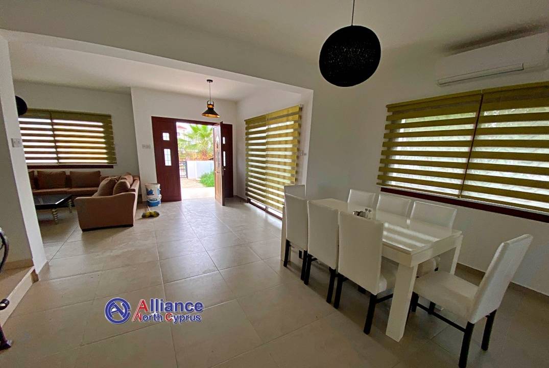 Spacious villa for two owners, garden and parking